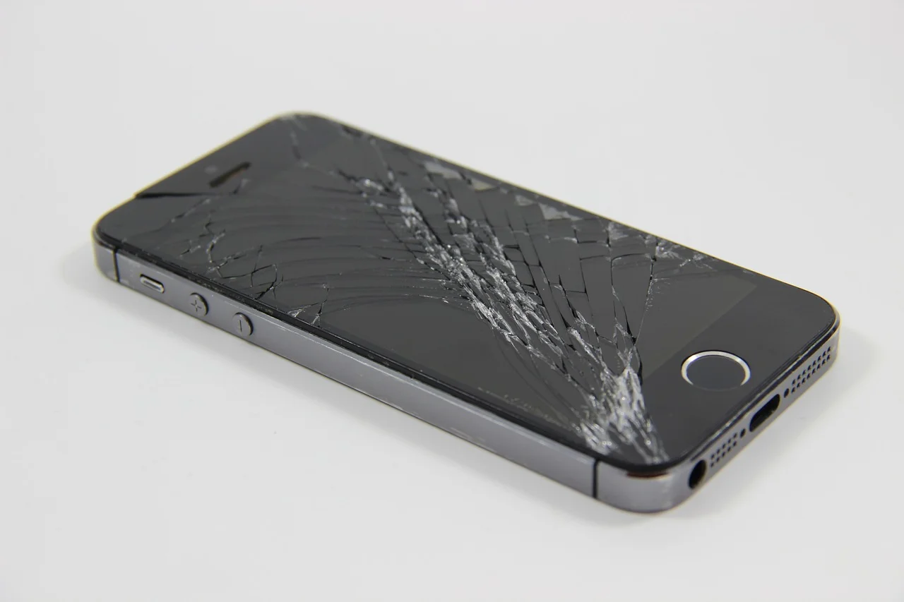 broken display, broken iphone, broken-2222010.jpg