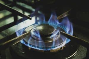 Default Gas Tariff Might Beat a Fixed Contract by Up to €437 a Year