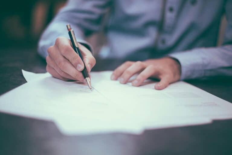 WissZeitVG Reform Sets Minimum Contracts for Researchers